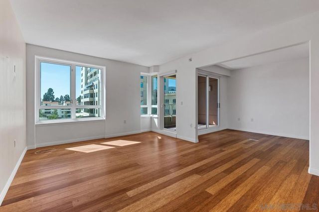 3890 Nobel # 304, San Diego
