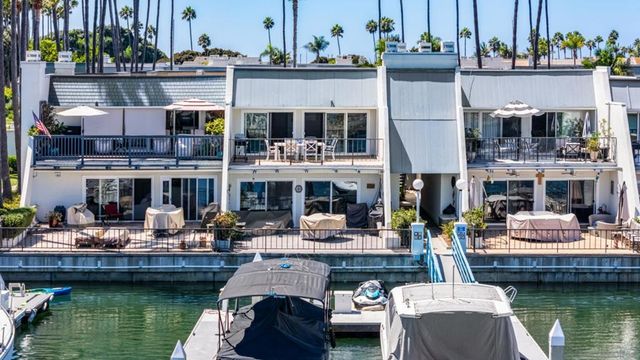 4 Antigua Ct, Coronado