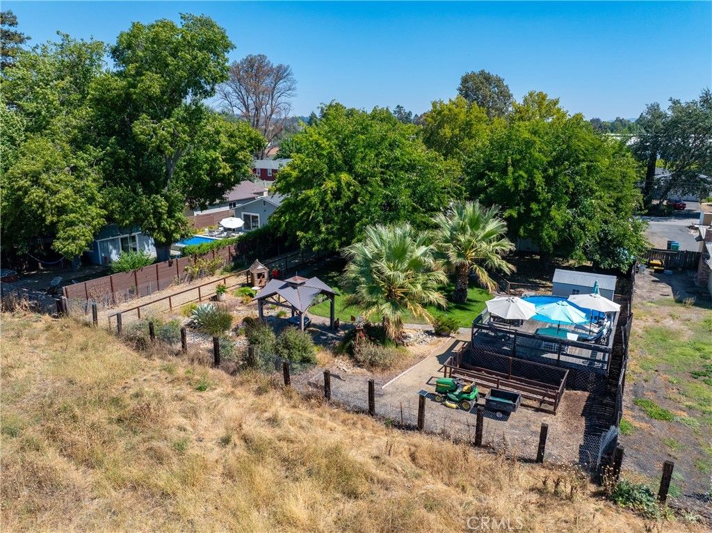 22460 F Street, Santa Margarita