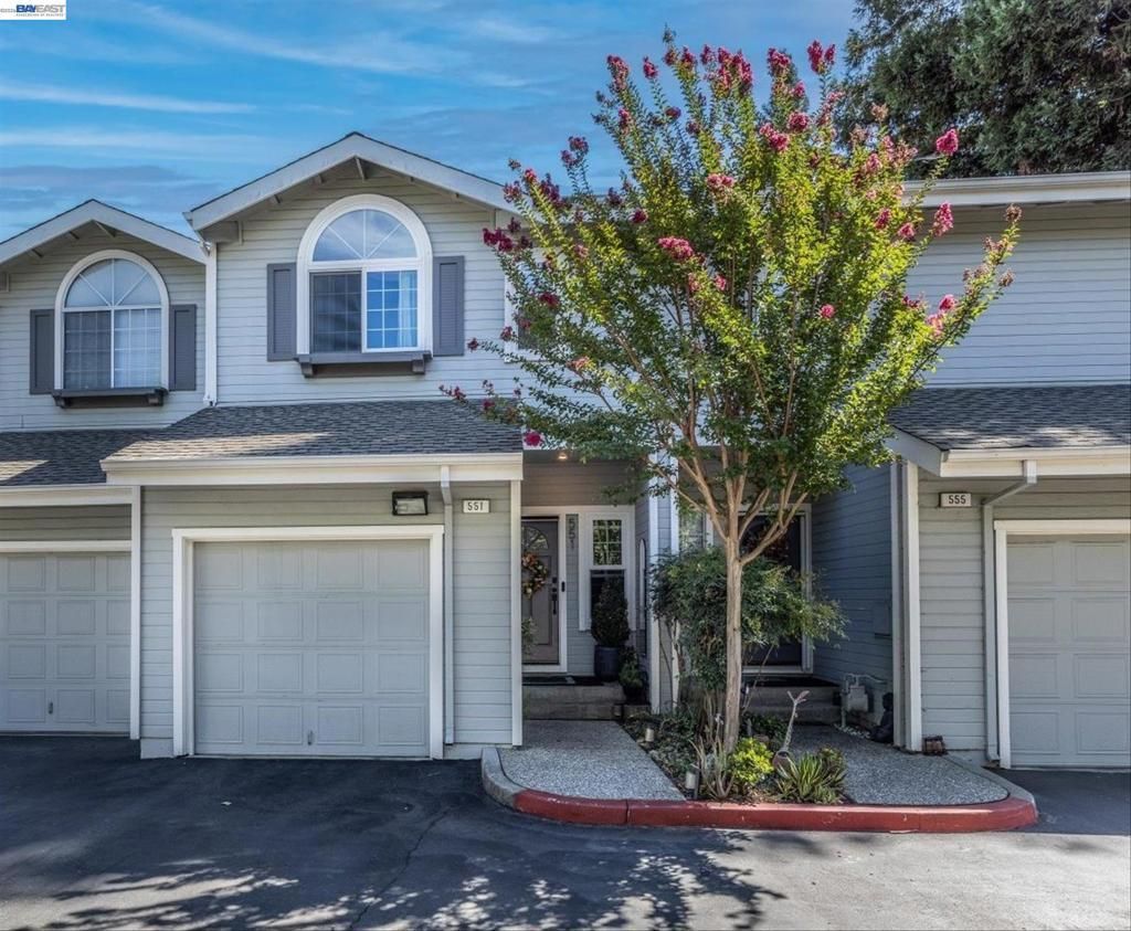 551 Saint John St, Pleasanton