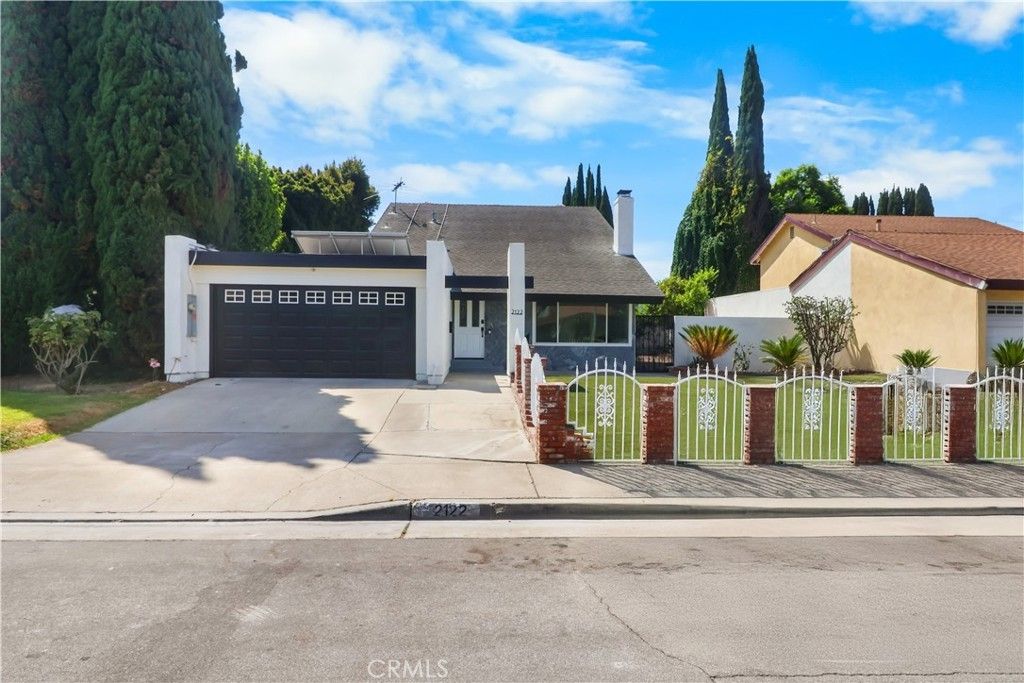 2122 W Chalet, Anaheim