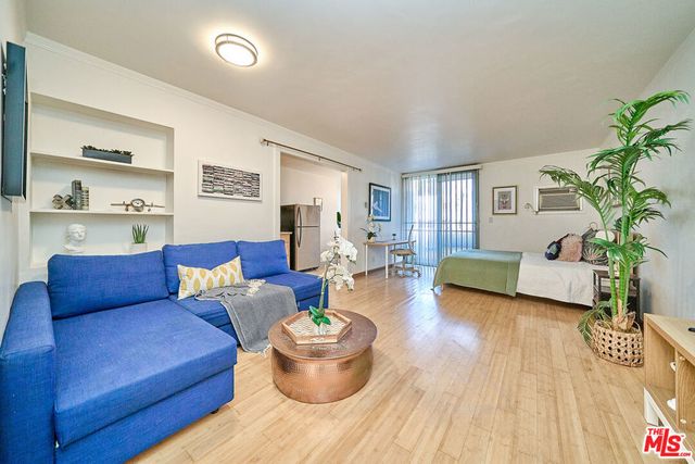 425 S Kenmore Avenue # 104, Los Angeles