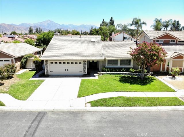 1210 Country Place, Redlands