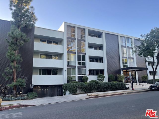 1015 N Kings Road # 104, West Hollywood