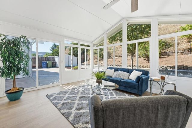 8722 Vanguard Place, Lakeside