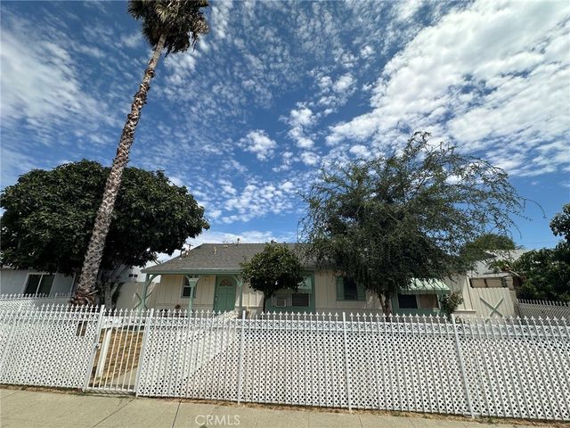 7938 Lindley, Los Angeles