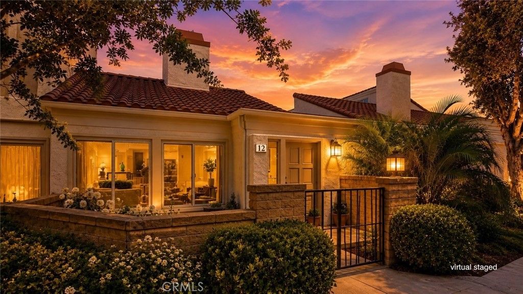 12 Navarre, Irvine