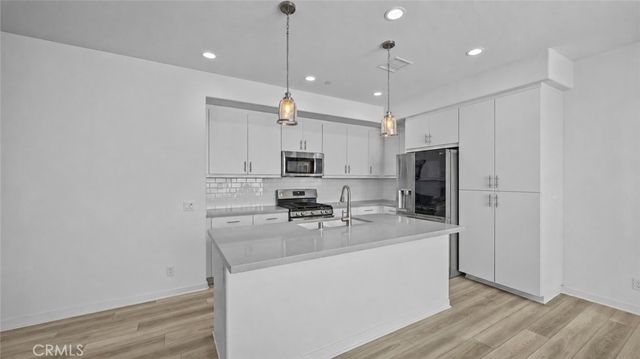 16282 Meadowhouse Avenue, Chino