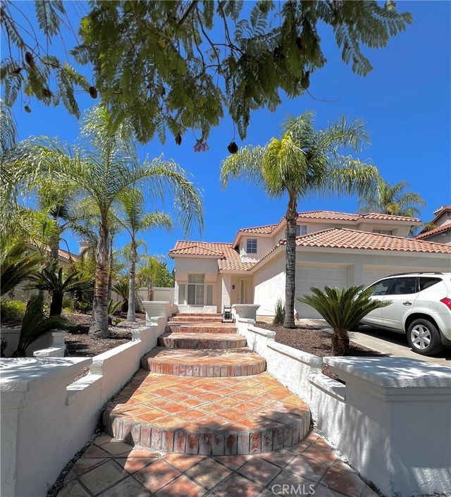1040 La Salle, Corona