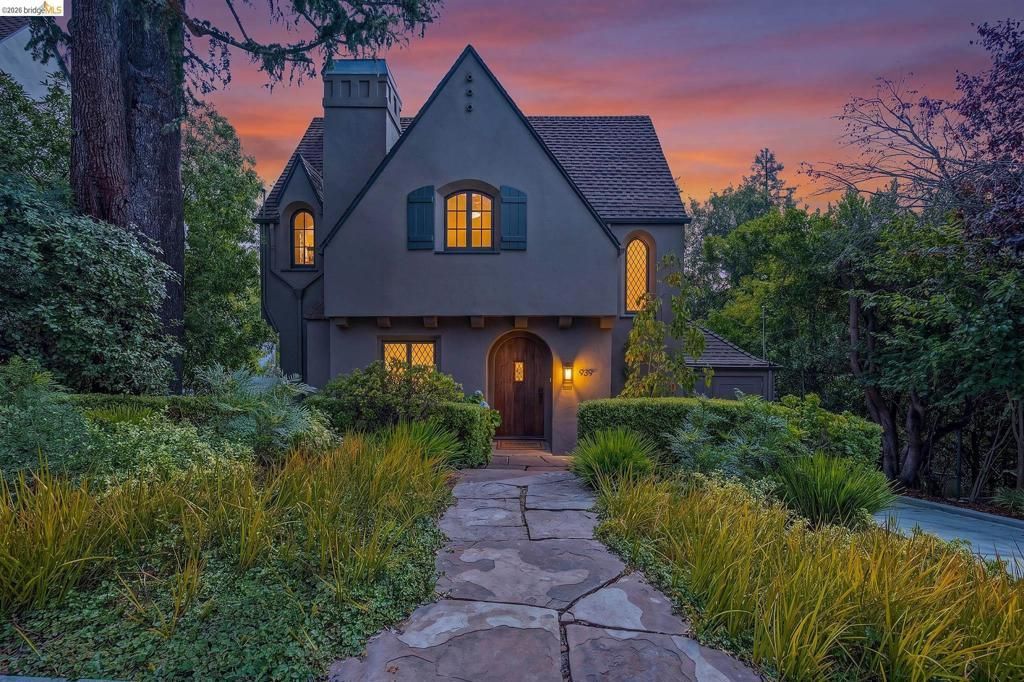 939 Hillcroft Circle, Oakland