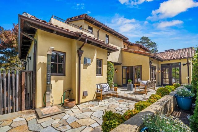 Carmelo 2 Sw Of 9th, Carmel