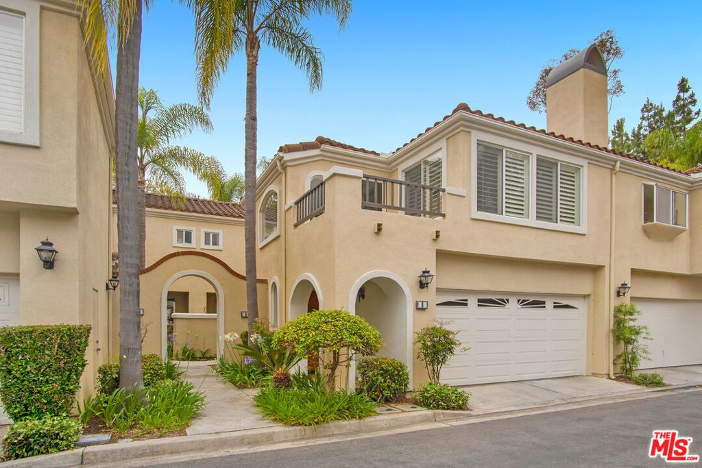 8 Sagunto, Aliso Viejo