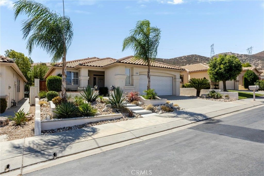 1984 Riviera, Banning