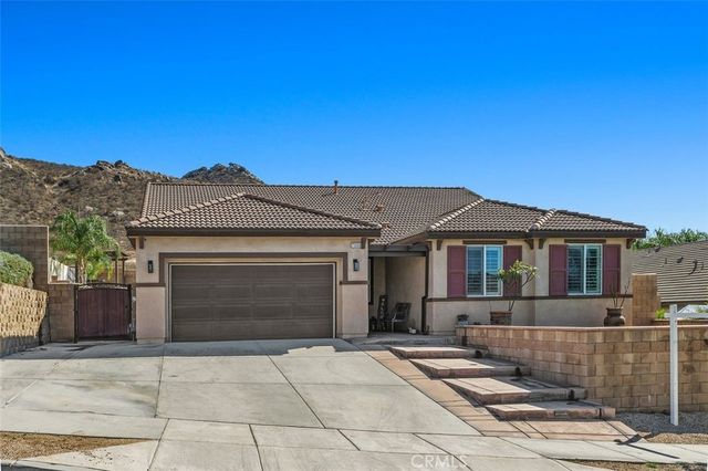 7066 Almandine, Jurupa Valley
