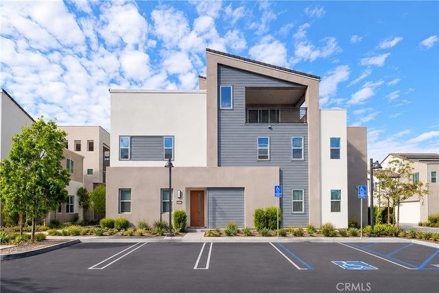 107 Sawbuck, Irvine