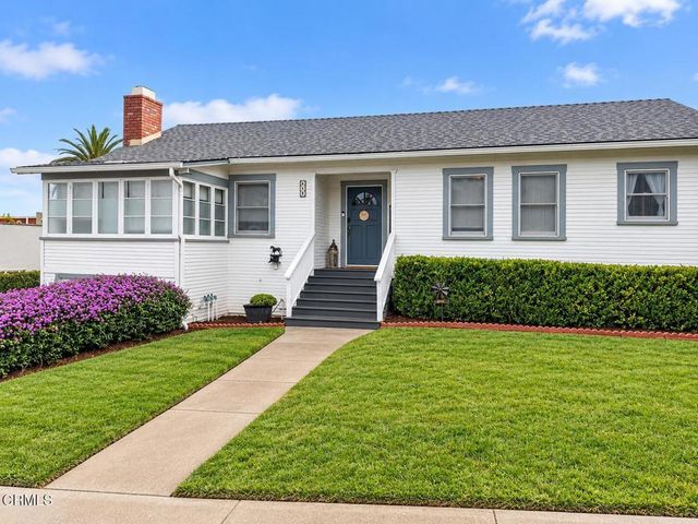 11 Palm Court, Santa Paula