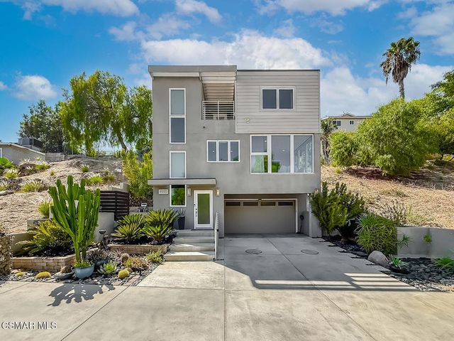 9595 Dennis Way, Chatsworth