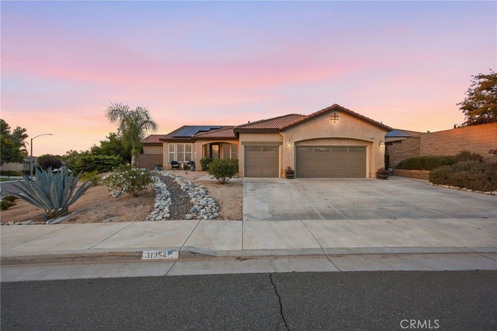 31352 Ensemble, Menifee