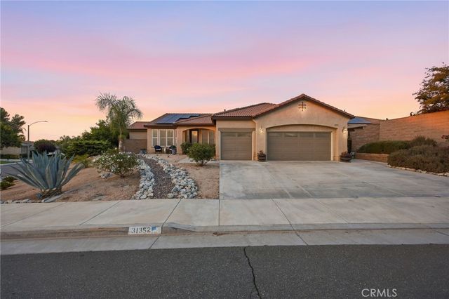 31352 Ensemble, Menifee