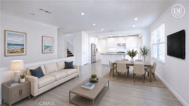 85 Thornhurst, Irvine
