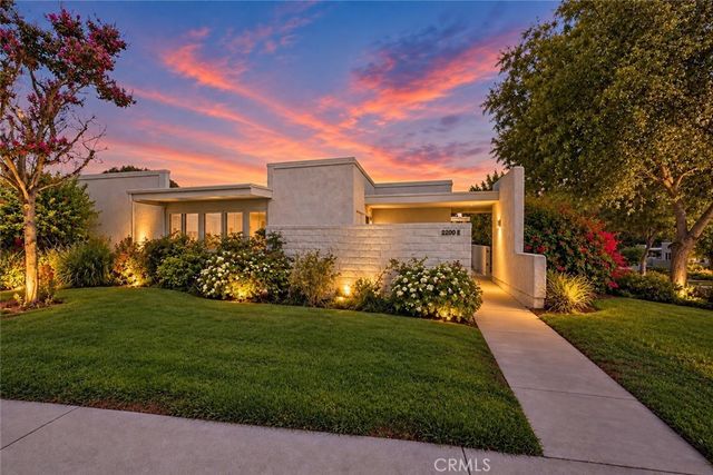 2200 Via Mariposa E, Laguna Woods