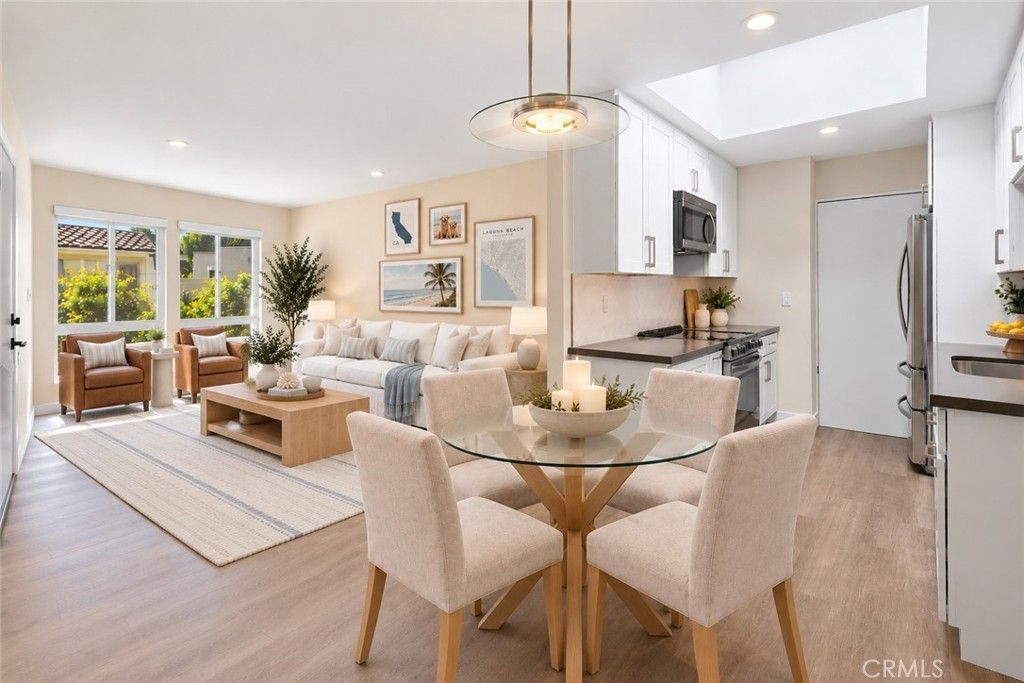 2200 Via Mariposa E, Laguna Woods