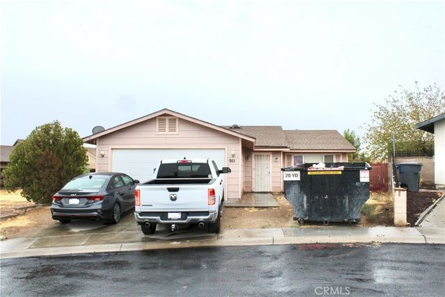 951 Chateau Way, Barstow
