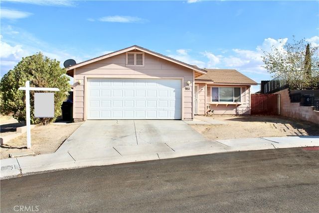 951 Chateau Way, Barstow