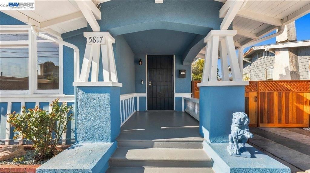 5817 Seminary Ct., Oakland