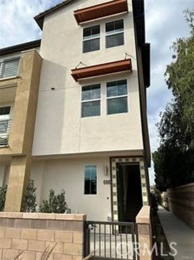 686 Limoncello Lane, Covina