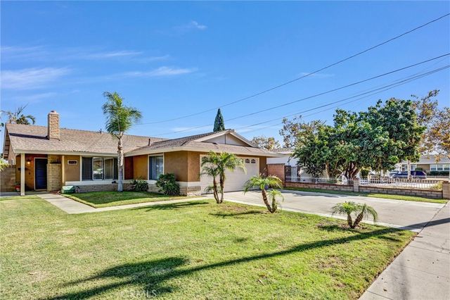 1115 W Stanford Street, Santa Ana