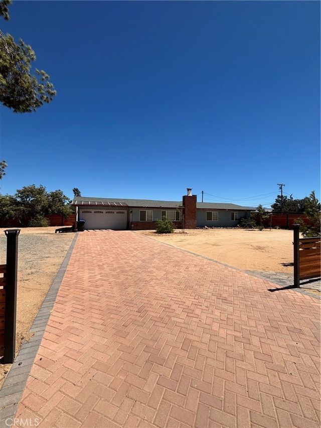 13861 Osage, Apple Valley
