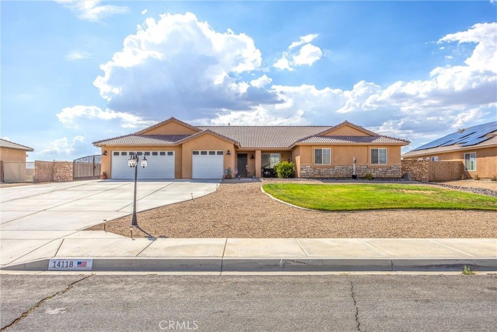 14118 Fresian, Apple Valley