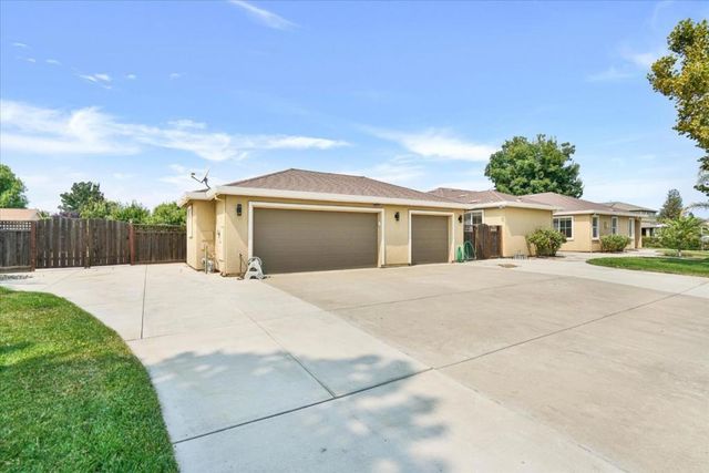 7820 Zilli Drive, Tracy