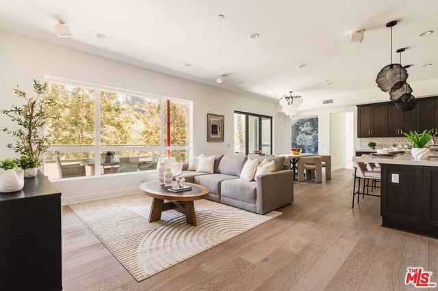 12765 Bluff Creek Drive # 1, Los Angeles