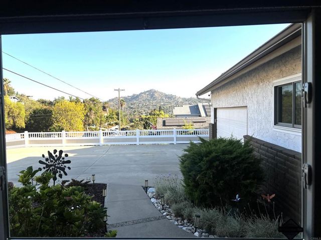 3343 S Barcelona Street, Spring Valley
