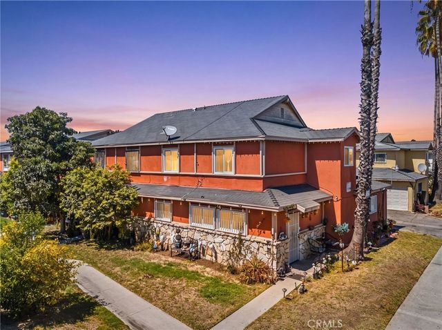 1 Dovecote, Carson