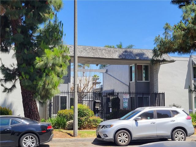 5500 Ackerfield, Long Beach