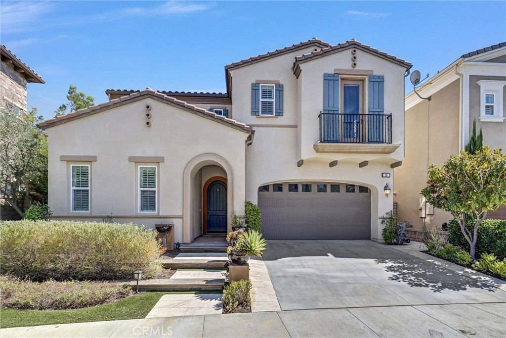 19 Dahlia, Lake Forest