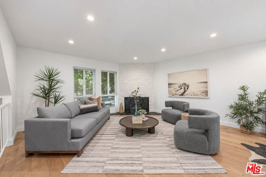 2844 Avenel Street, Los Angeles