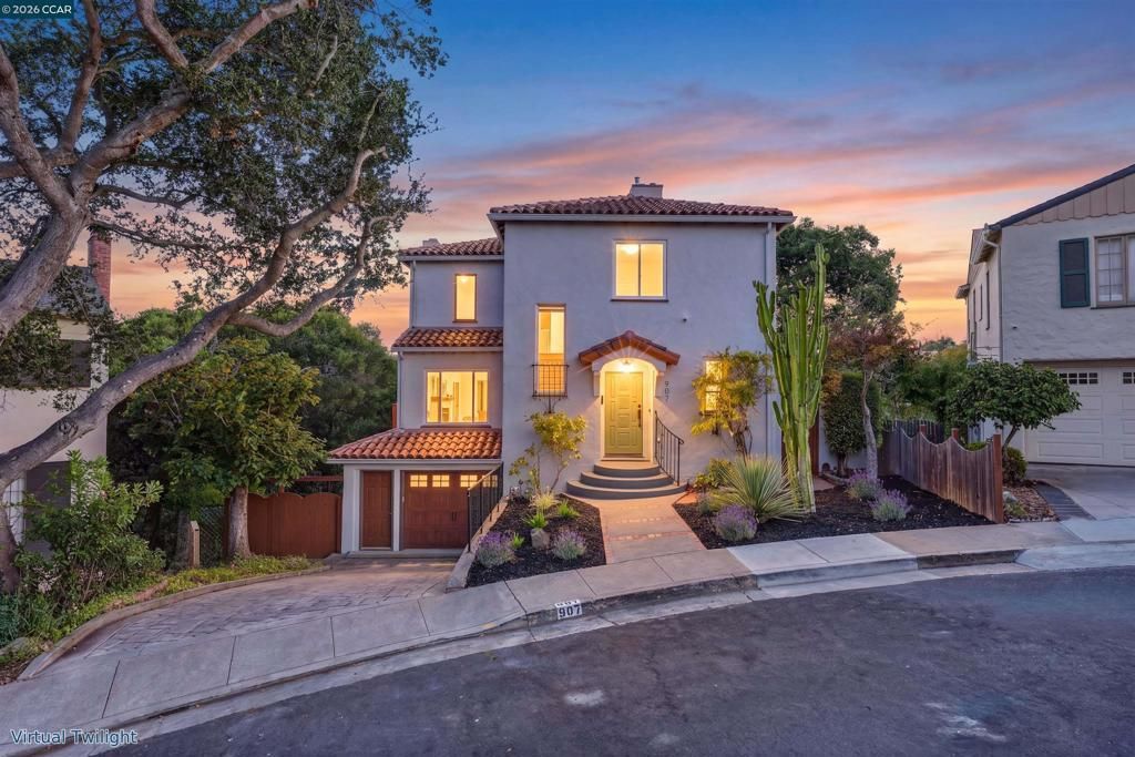 907 Glendome Cir, Oakland