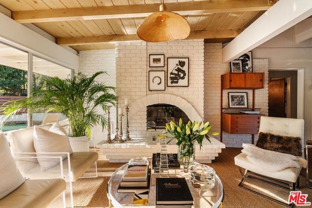 809 Broom Way, Los Angeles