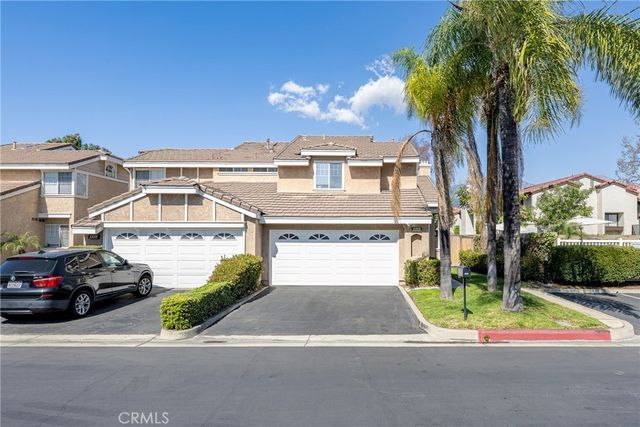 1553 Corte Santana, Upland