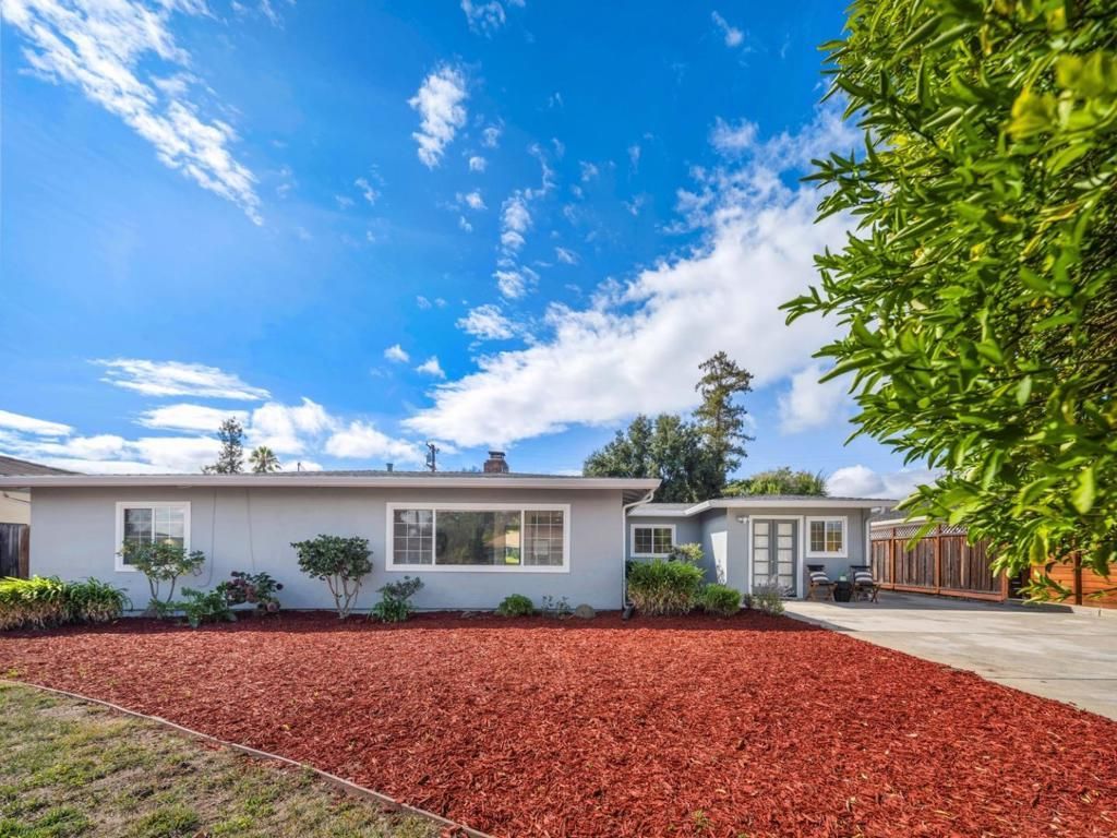 18564 Paseo Tierra, Saratoga