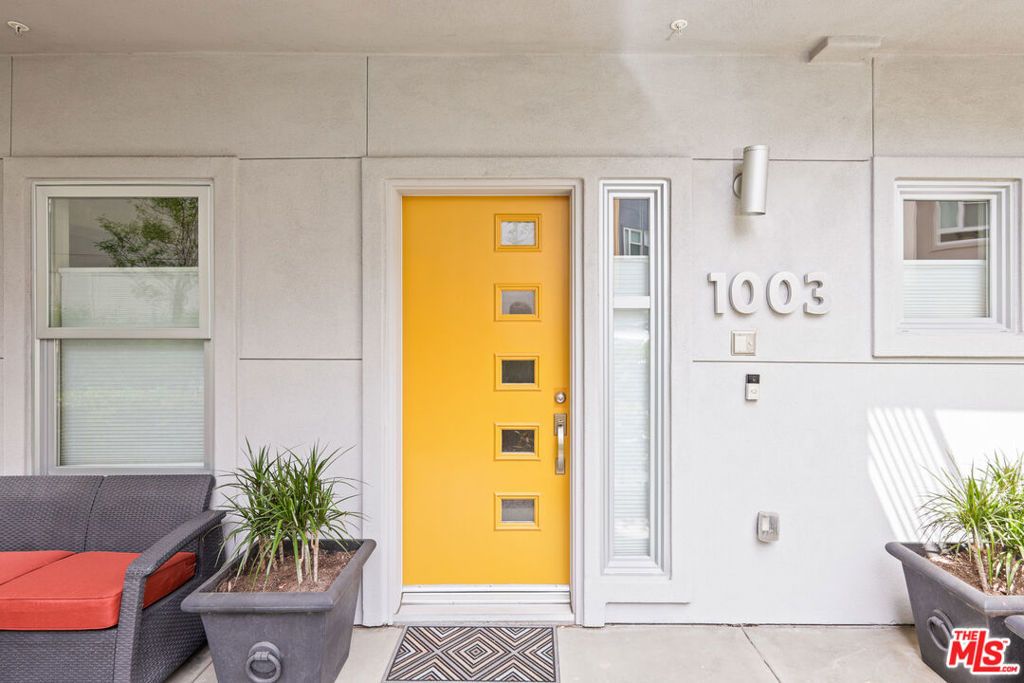 2753 Waverly Drive # 1003, Los Angeles