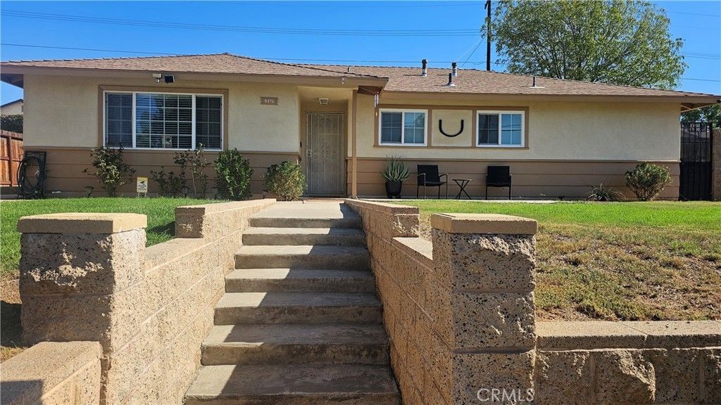 8476 Colorado, Riverside