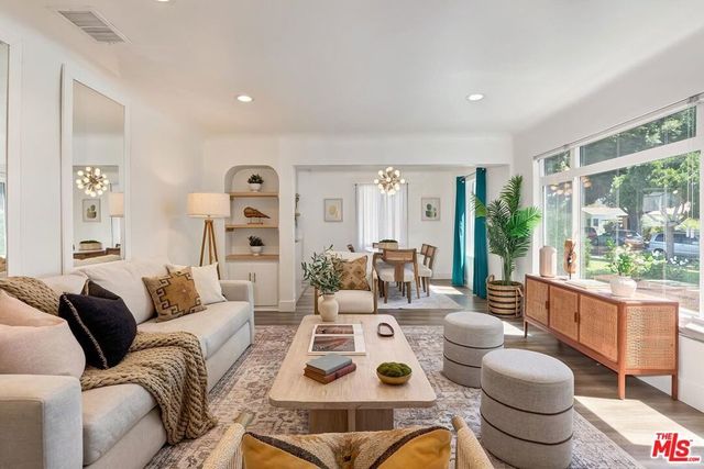3037 Delaware Avenue, Santa Monica