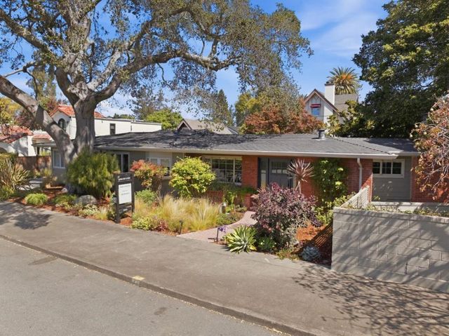 1238 Bernal Avenue, Burlingame