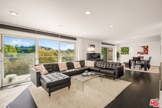 2388 Kimridge Road, Beverly Hills