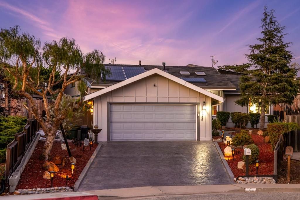 1184 Barbara Court, Seaside